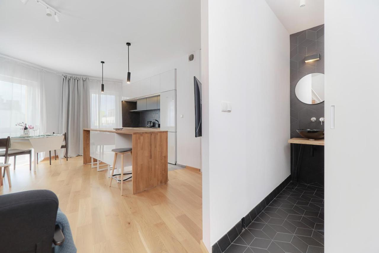 Two Level 2waters By Renters *
