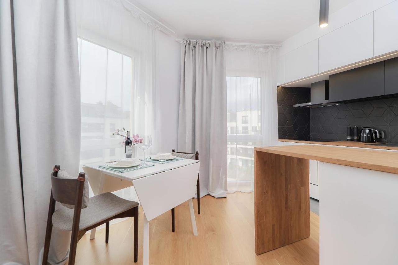 Two Level 2waters By Renters Apartament